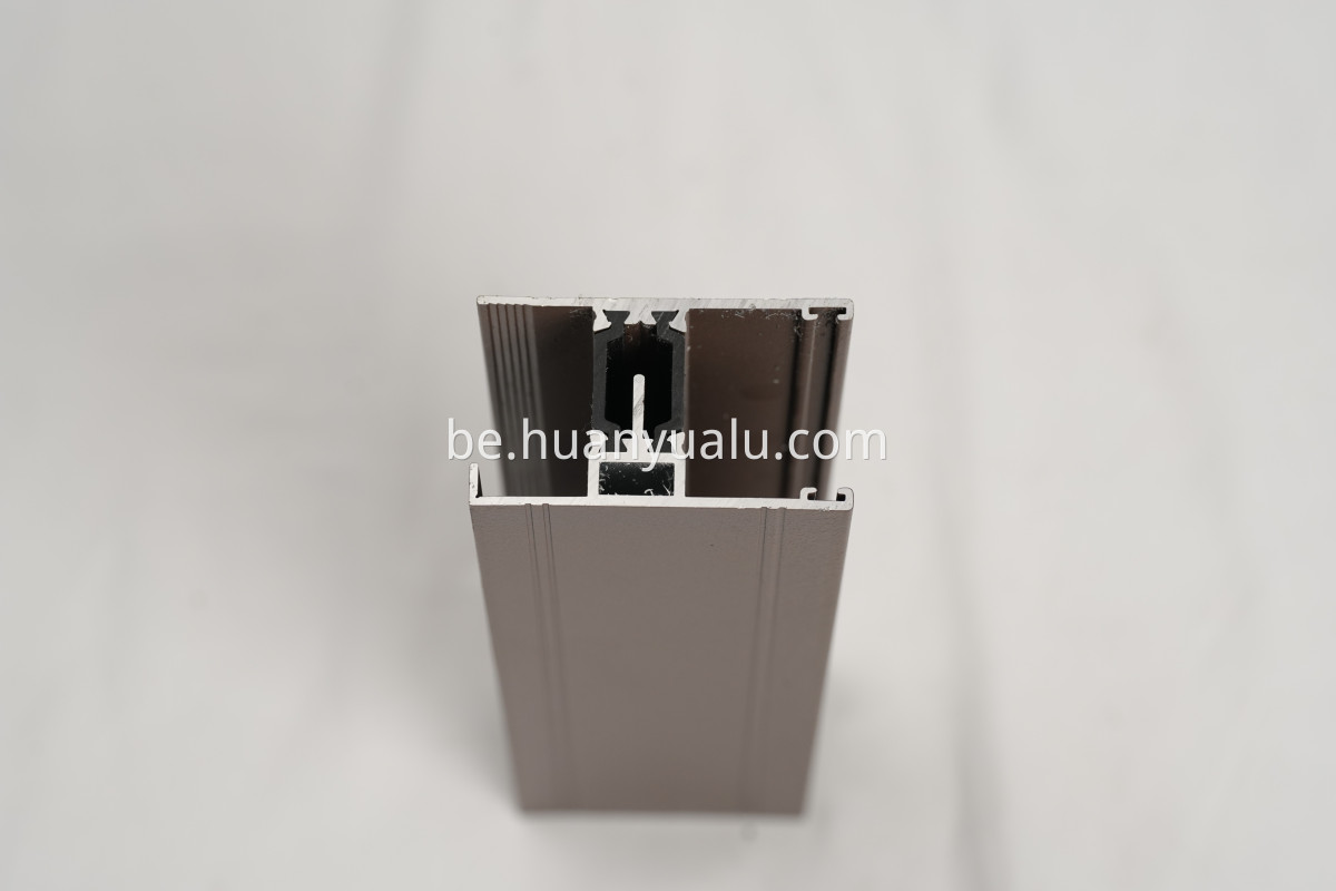 Thermal insulation profiles